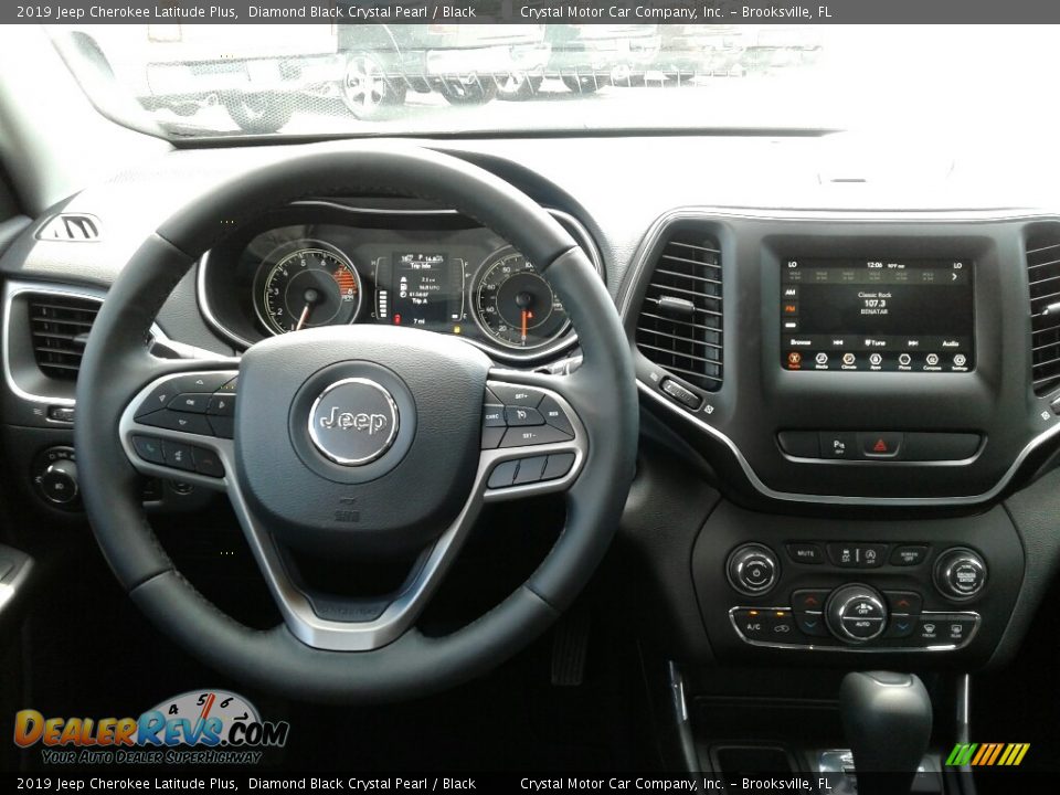 2019 Jeep Cherokee Latitude Plus Diamond Black Crystal Pearl / Black Photo #13
