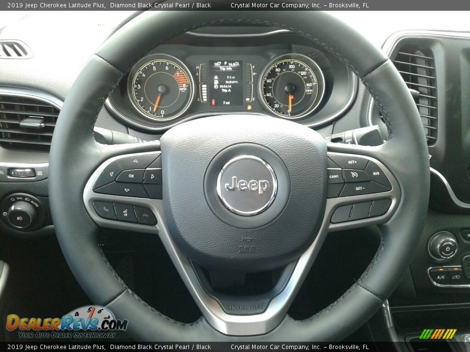 2019 Jeep Cherokee Latitude Plus Diamond Black Crystal Pearl / Black Photo #14