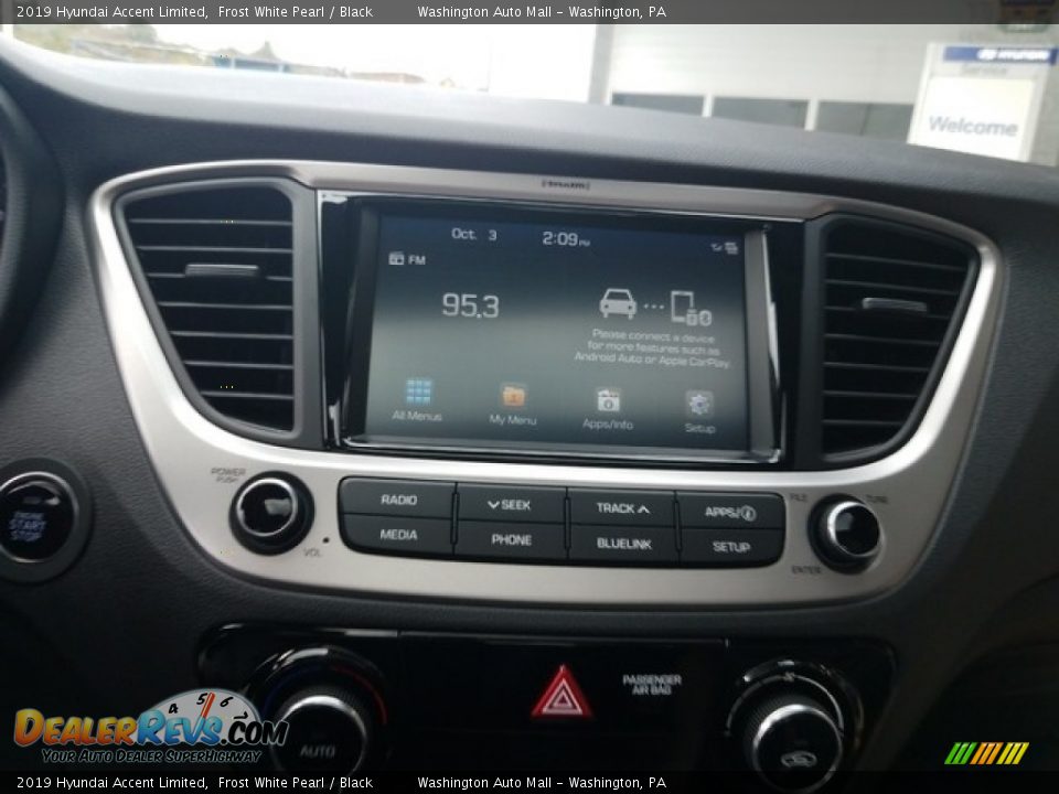 Controls of 2019 Hyundai Accent Limited Photo #15
