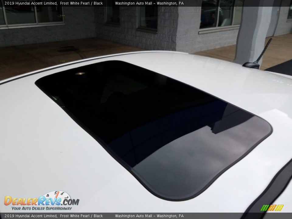 Sunroof of 2019 Hyundai Accent Limited Photo #26