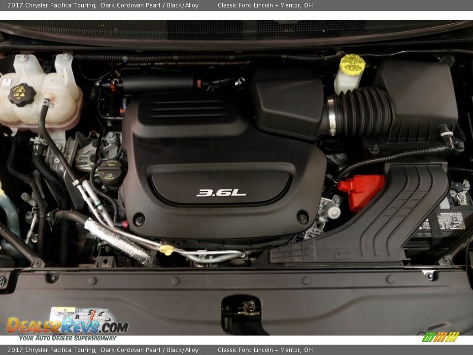 2017 Chrysler Pacifica Touring Dark Cordovan Pearl / Black/Alloy Photo #22