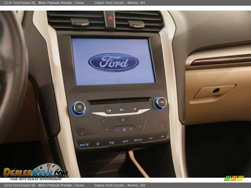 2015 Ford Fusion SE White Platinum Metallic / Dune Photo #10
