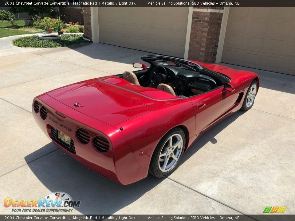 2001 Chevrolet Corvette Convertible Magnetic Red II Metallic / Light Oak Photo #15