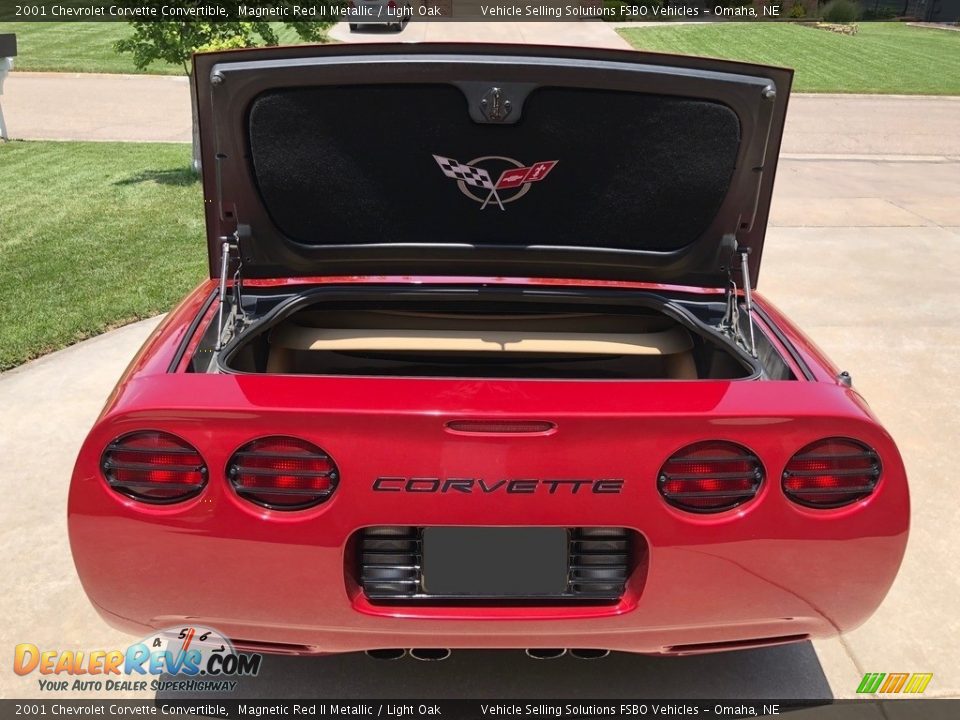 2001 Chevrolet Corvette Convertible Magnetic Red II Metallic / Light Oak Photo #19