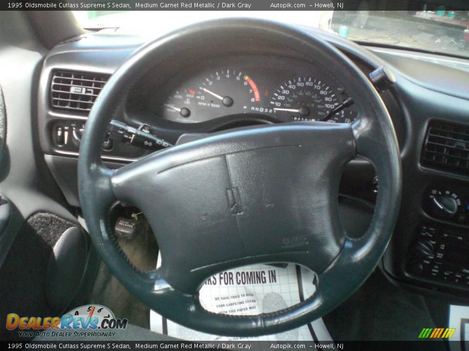 1995 Oldsmobile Cutlass Supreme S Sedan Medium Garnet Red Metallic / Dark Gray Photo #14
