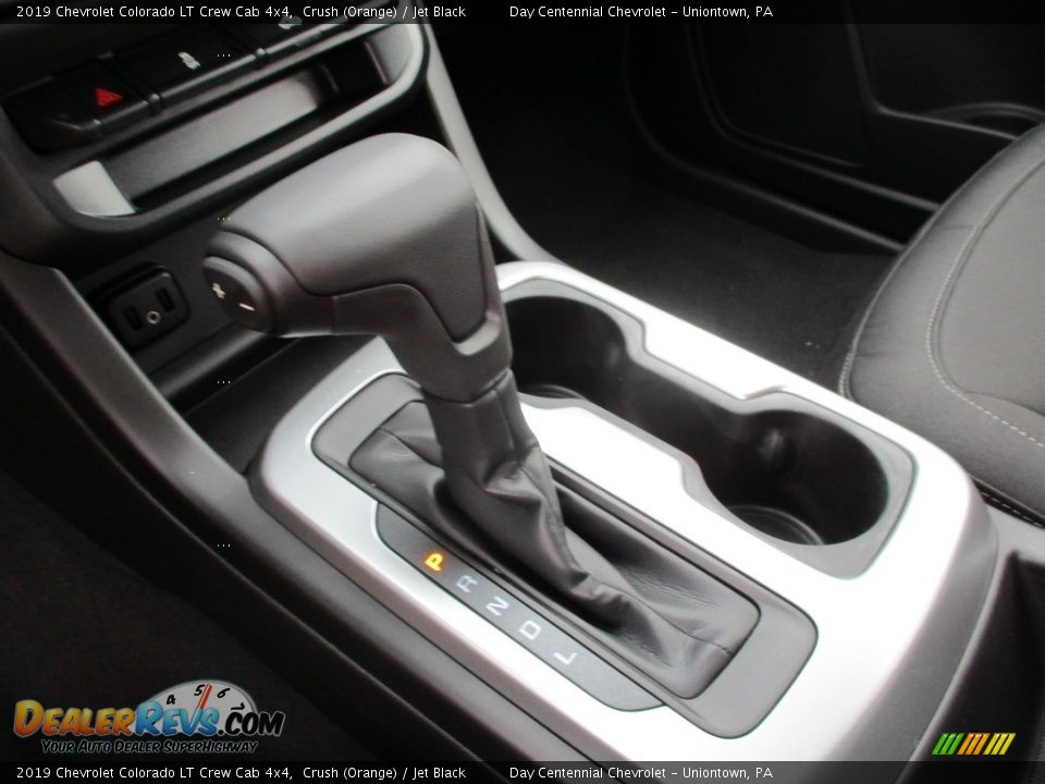 2019 Chevrolet Colorado LT Crew Cab 4x4 Shifter Photo #16