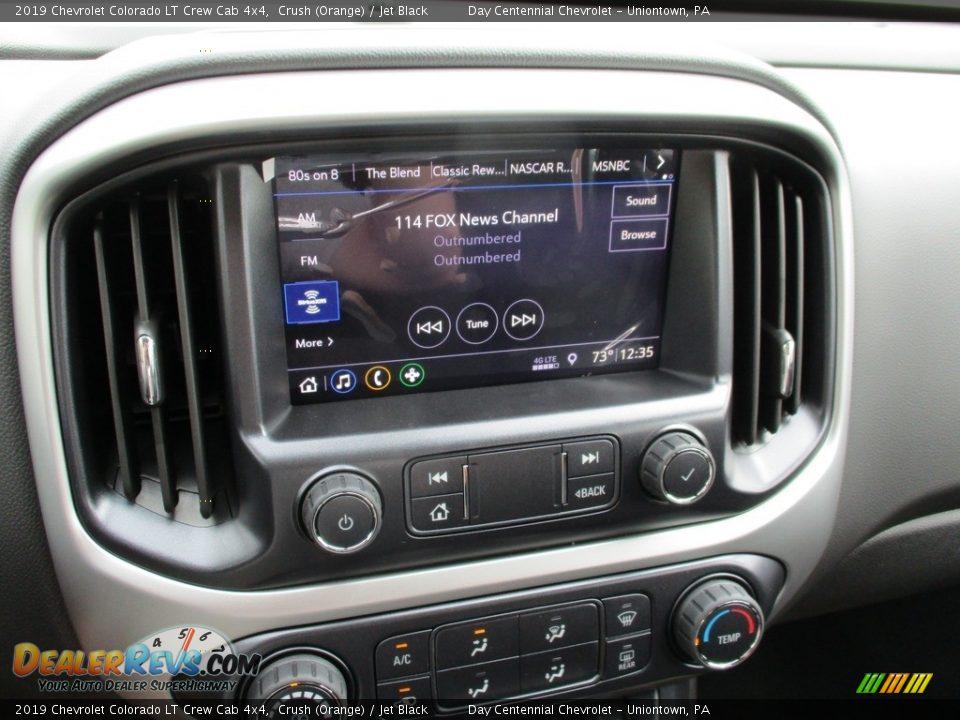 Controls of 2019 Chevrolet Colorado LT Crew Cab 4x4 Photo #17