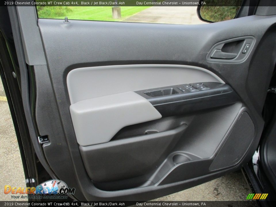 Door Panel of 2019 Chevrolet Colorado WT Crew Cab 4x4 Photo #11