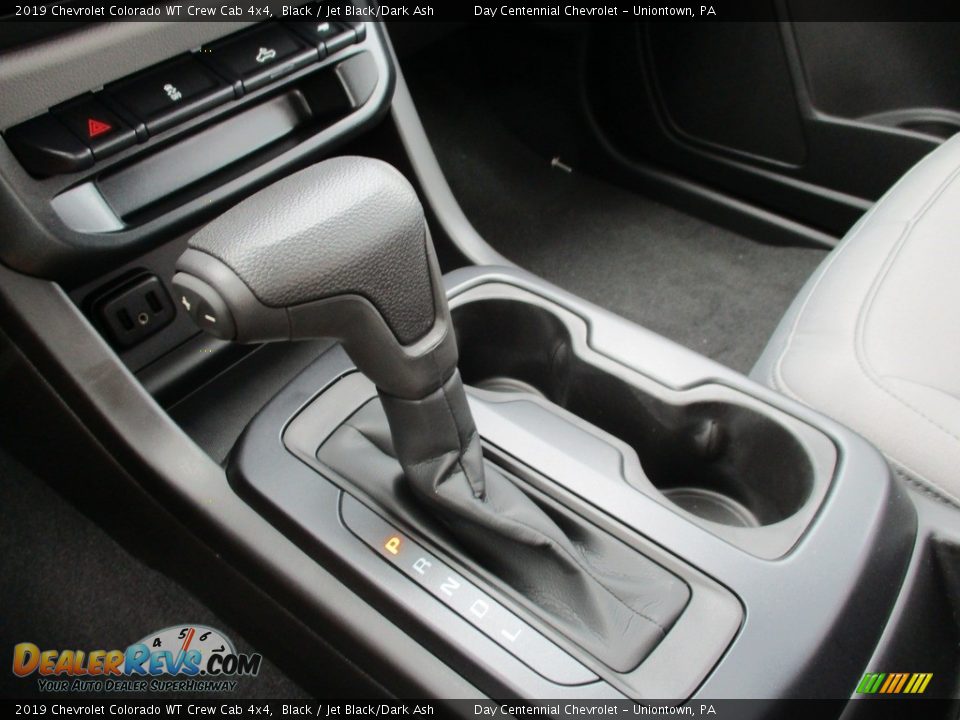 2019 Chevrolet Colorado WT Crew Cab 4x4 Shifter Photo #15