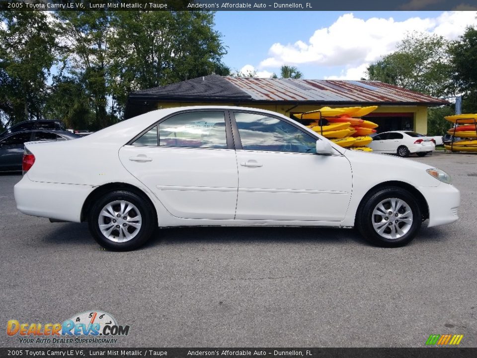 2005 Toyota Camry LE V6 Lunar Mist Metallic / Taupe Photo #2
