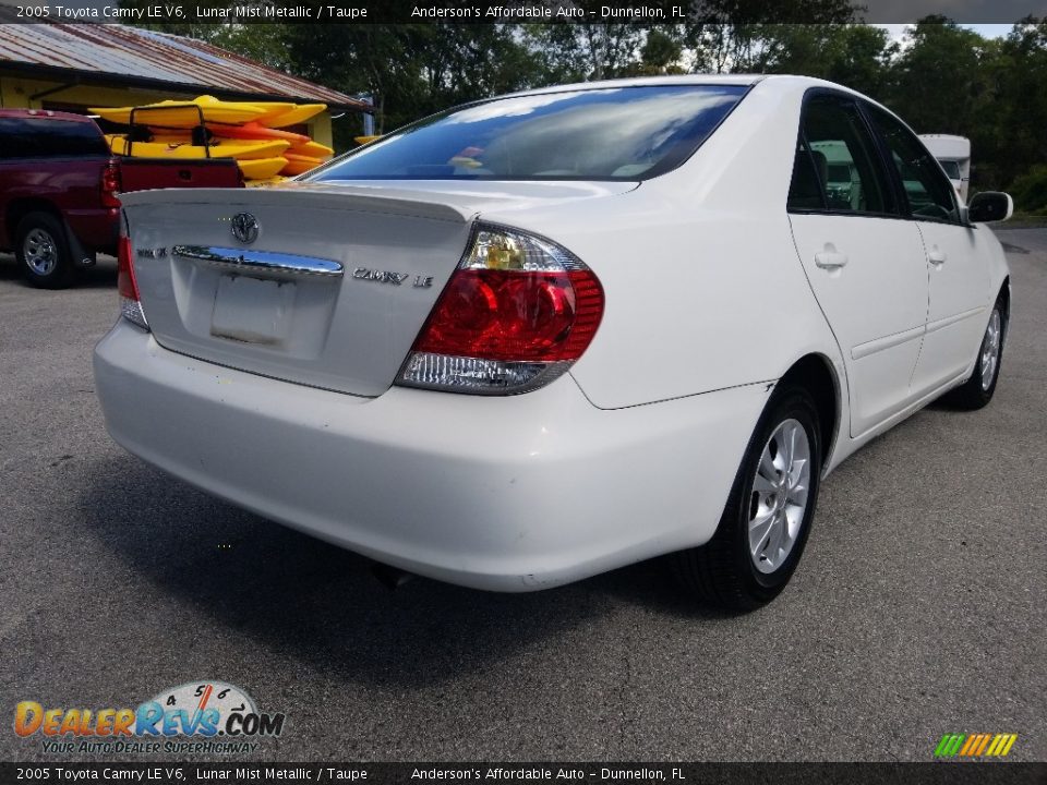 2005 Toyota Camry LE V6 Lunar Mist Metallic / Taupe Photo #3