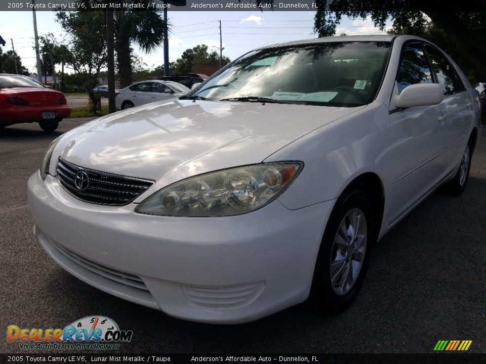 2005 Toyota Camry LE V6 Lunar Mist Metallic / Taupe Photo #7