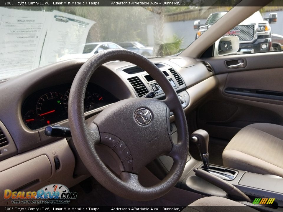 2005 Toyota Camry LE V6 Lunar Mist Metallic / Taupe Photo #11