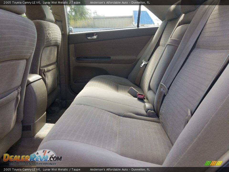 2005 Toyota Camry LE V6 Lunar Mist Metallic / Taupe Photo #13
