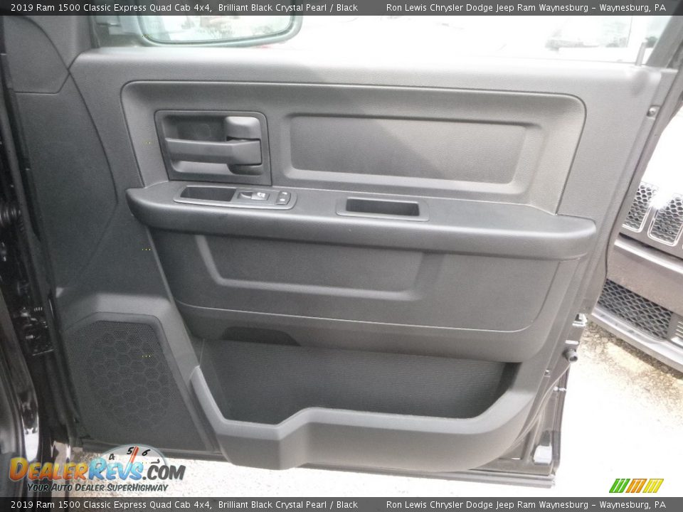 2019 Ram 1500 Classic Express Quad Cab 4x4 Brilliant Black Crystal Pearl / Black Photo #8