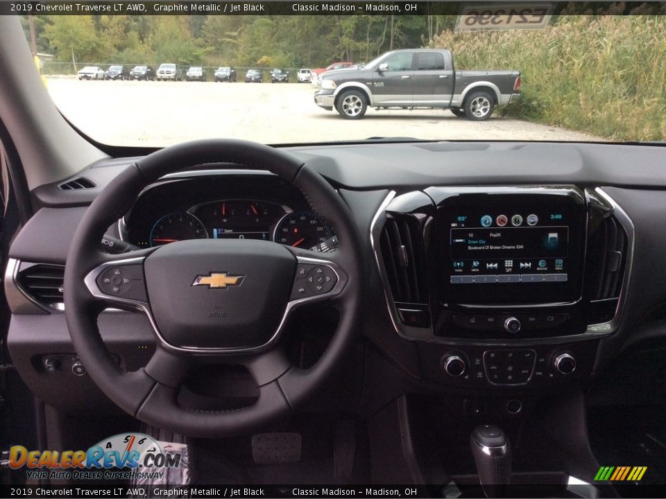 2019 Chevrolet Traverse LT AWD Graphite Metallic / Jet Black Photo #12
