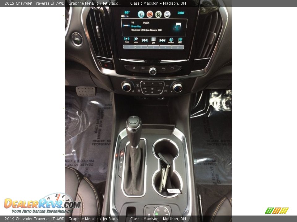 2019 Chevrolet Traverse LT AWD Graphite Metallic / Jet Black Photo #13
