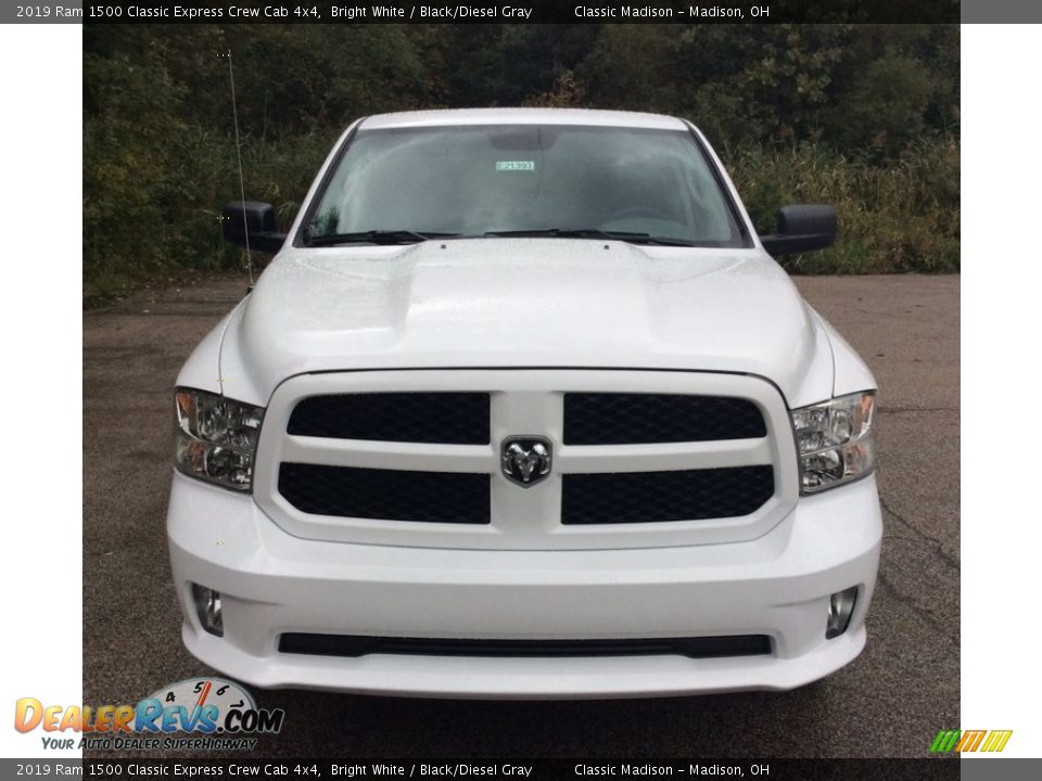 2019 Ram 1500 Classic Express Crew Cab 4x4 Bright White / Black/Diesel Gray Photo #3
