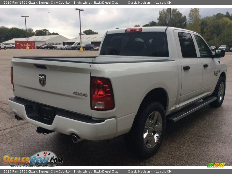 2019 Ram 1500 Classic Express Crew Cab 4x4 Bright White / Black/Diesel Gray Photo #6