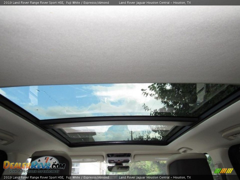 Sunroof of 2019 Land Rover Range Rover Sport HSE Photo #18
