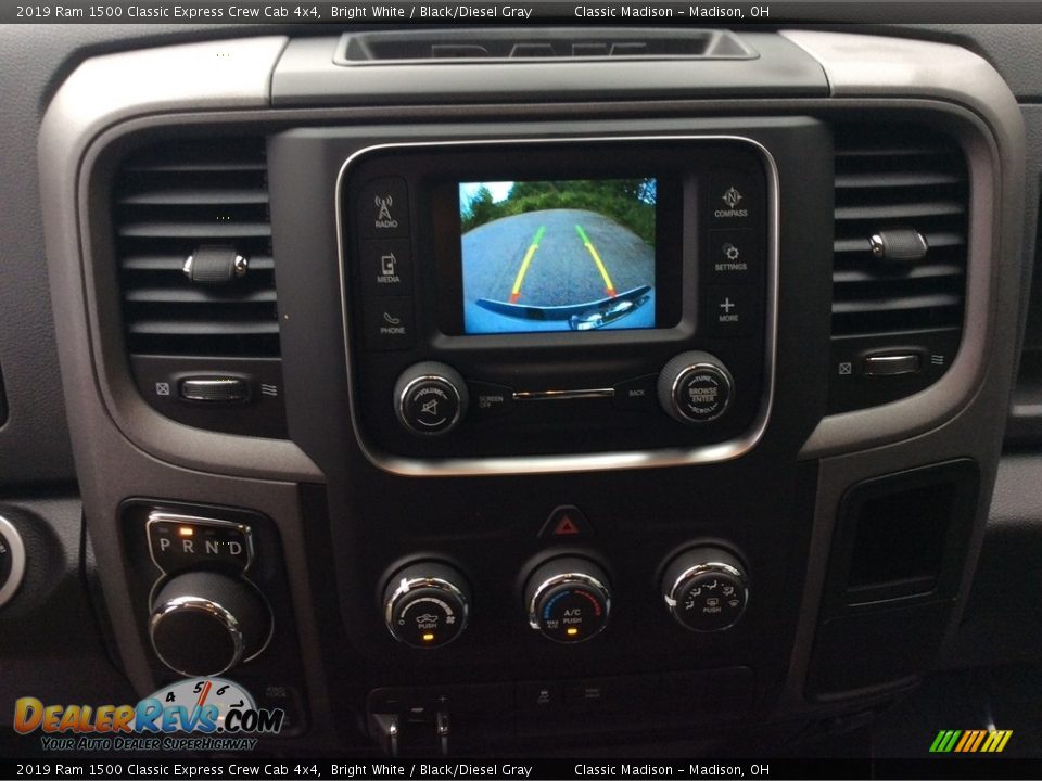 2019 Ram 1500 Classic Express Crew Cab 4x4 Bright White / Black/Diesel Gray Photo #14