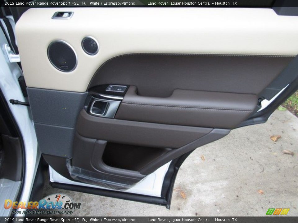 Door Panel of 2019 Land Rover Range Rover Sport HSE Photo #21