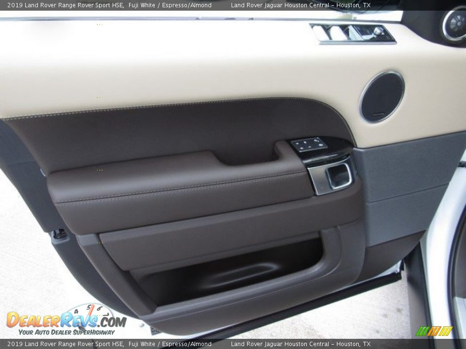 Door Panel of 2019 Land Rover Range Rover Sport HSE Photo #23