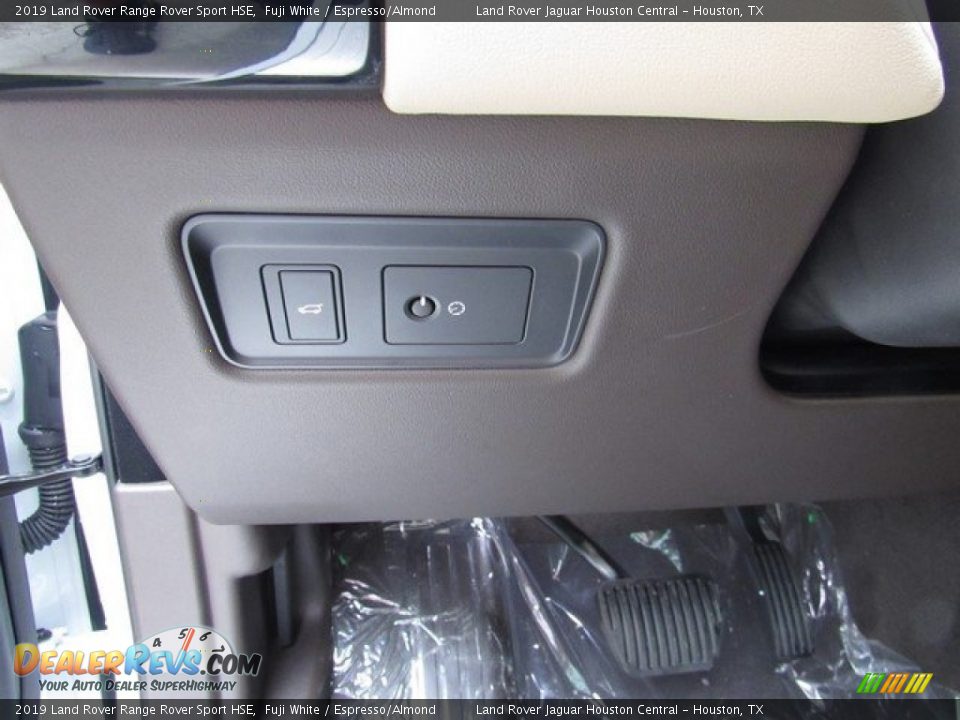 Controls of 2019 Land Rover Range Rover Sport HSE Photo #26