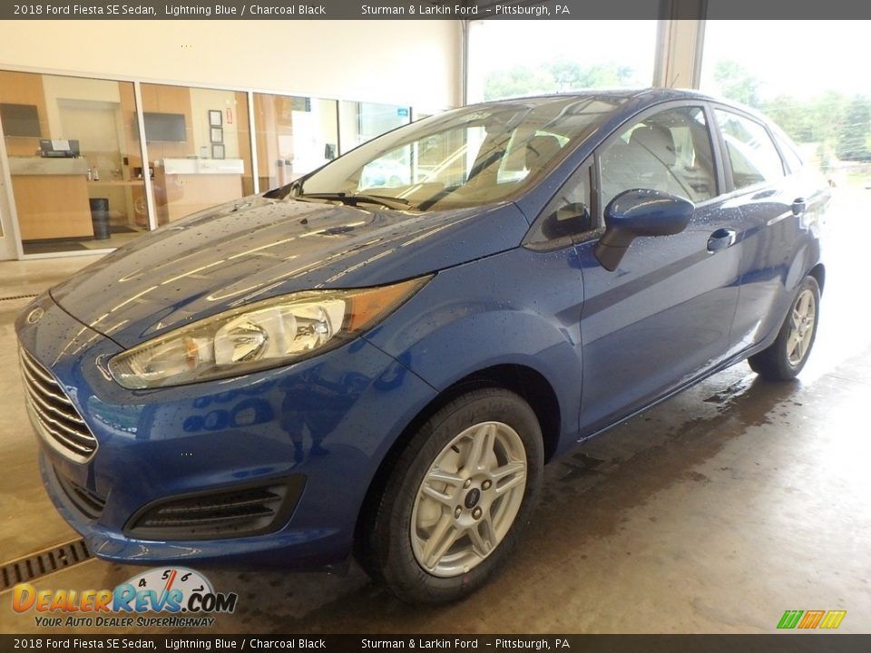 2018 Ford Fiesta SE Sedan Lightning Blue / Charcoal Black Photo #4