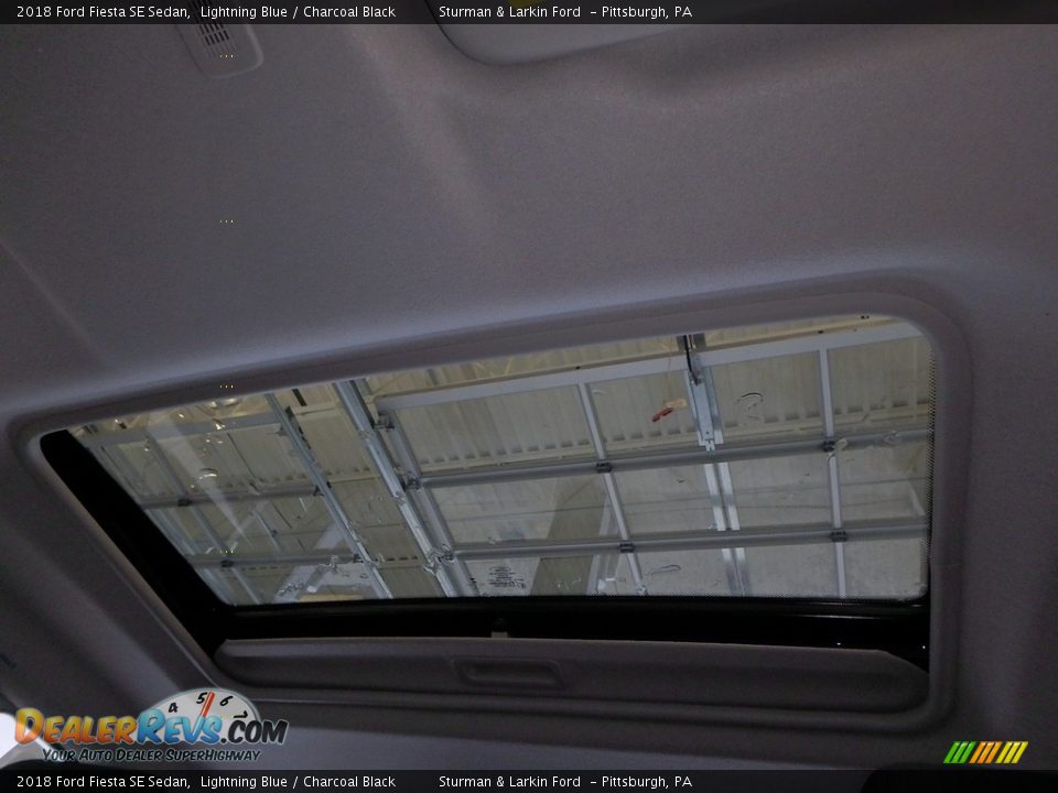 2018 Ford Fiesta SE Sedan Lightning Blue / Charcoal Black Photo #11