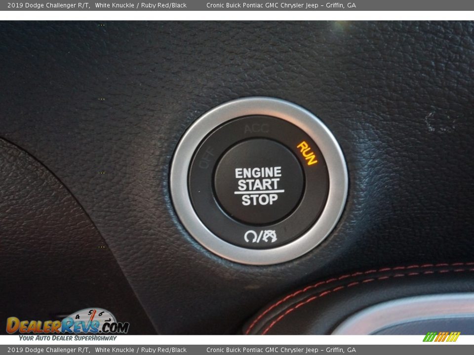 Controls of 2019 Dodge Challenger R/T Photo #7