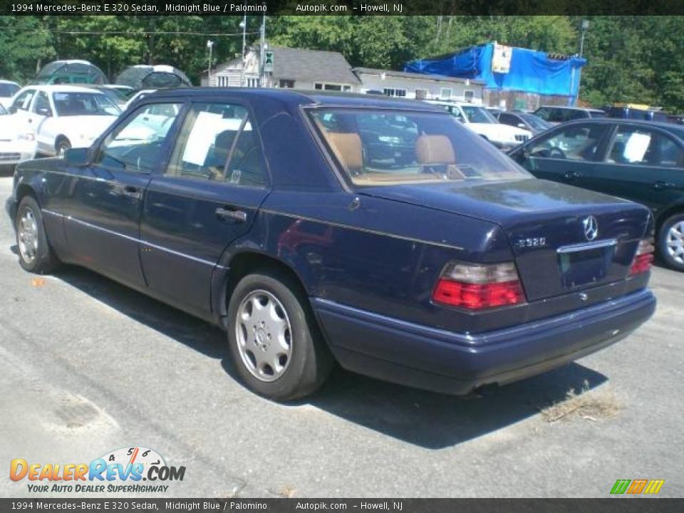 1994 Mercedes-Benz E 320 Sedan Midnight Blue / Palomino Photo #4