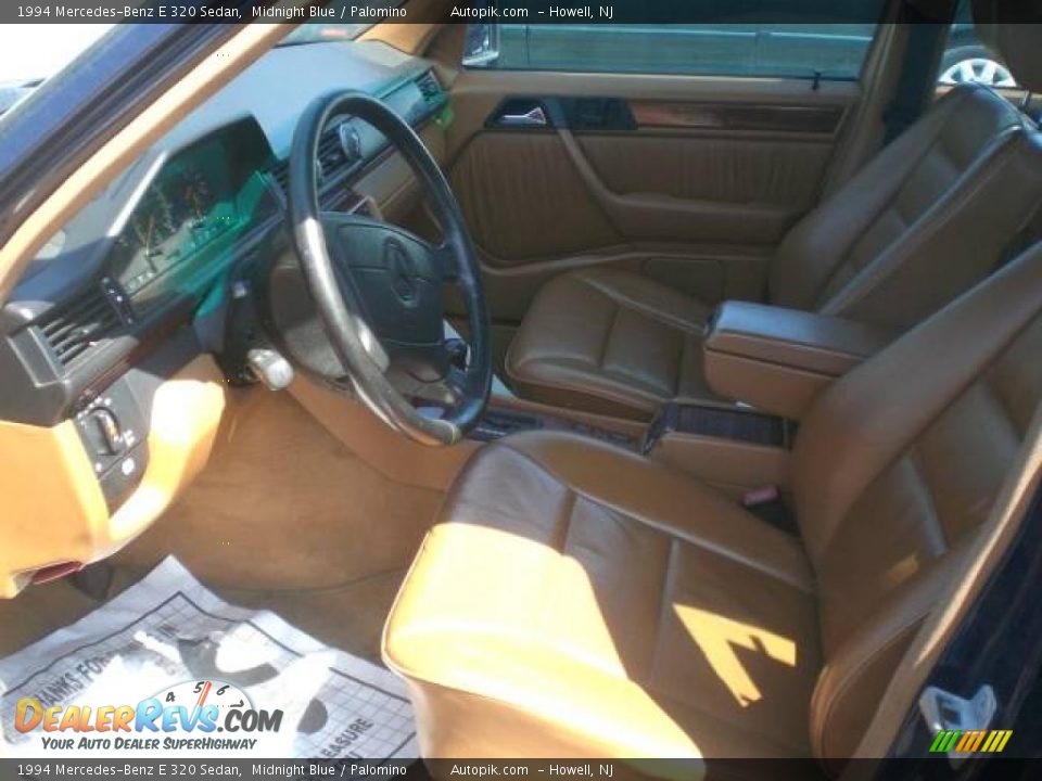 1994 Mercedes-Benz E 320 Sedan Midnight Blue / Palomino Photo #8