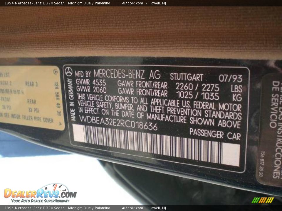 1994 Mercedes-Benz E 320 Sedan Midnight Blue / Palomino Photo #15