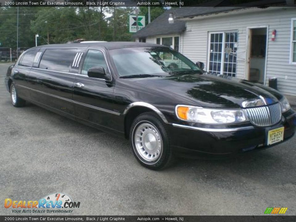 2000 Lincoln Town Car Executive Limousine Black / Light Graphite Photo #1