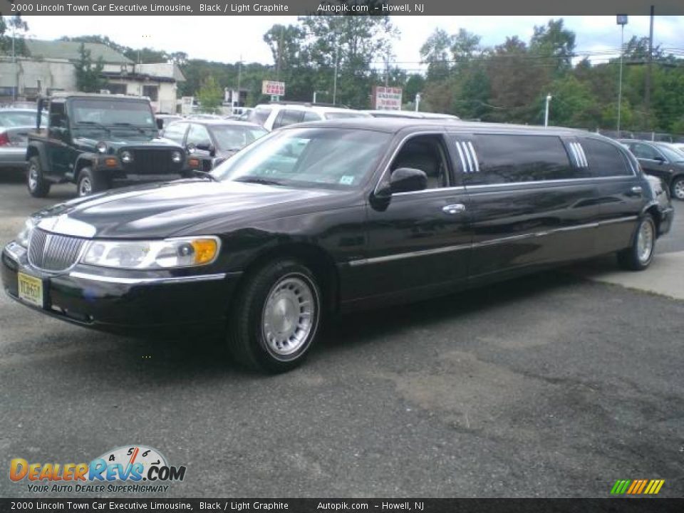 2000 Lincoln Town Car Executive Limousine Black / Light Graphite Photo #2