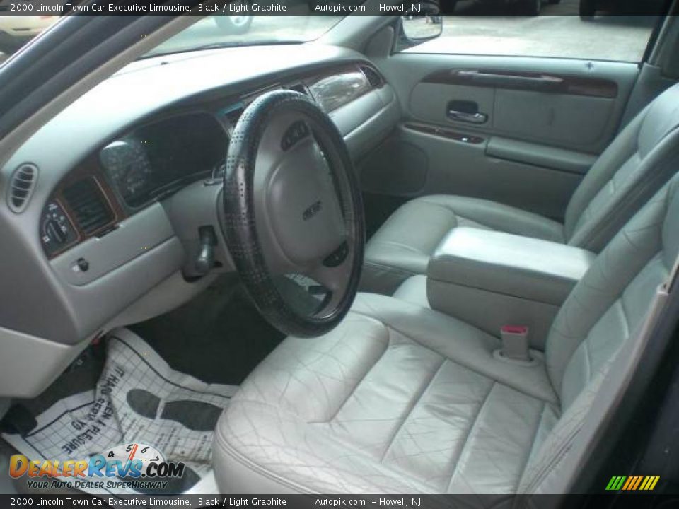 2000 Lincoln Town Car Executive Limousine Black / Light Graphite Photo #9