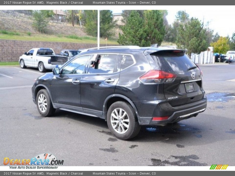 2017 Nissan Rogue SV AWD Magnetic Black / Charcoal Photo #4