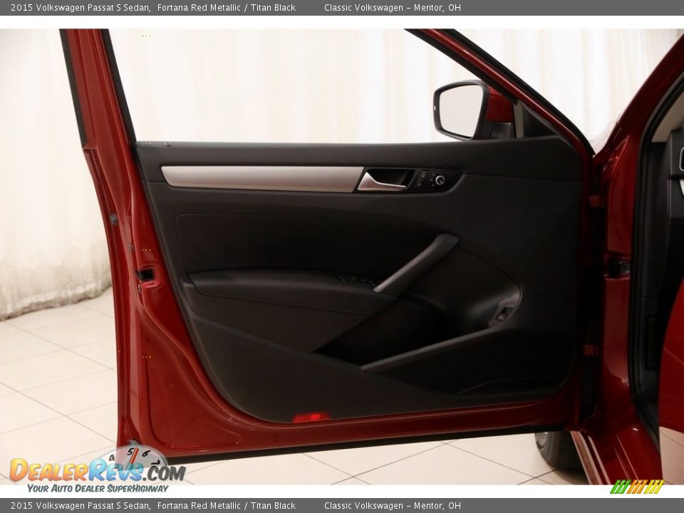 2015 Volkswagen Passat S Sedan Fortana Red Metallic / Titan Black Photo #4