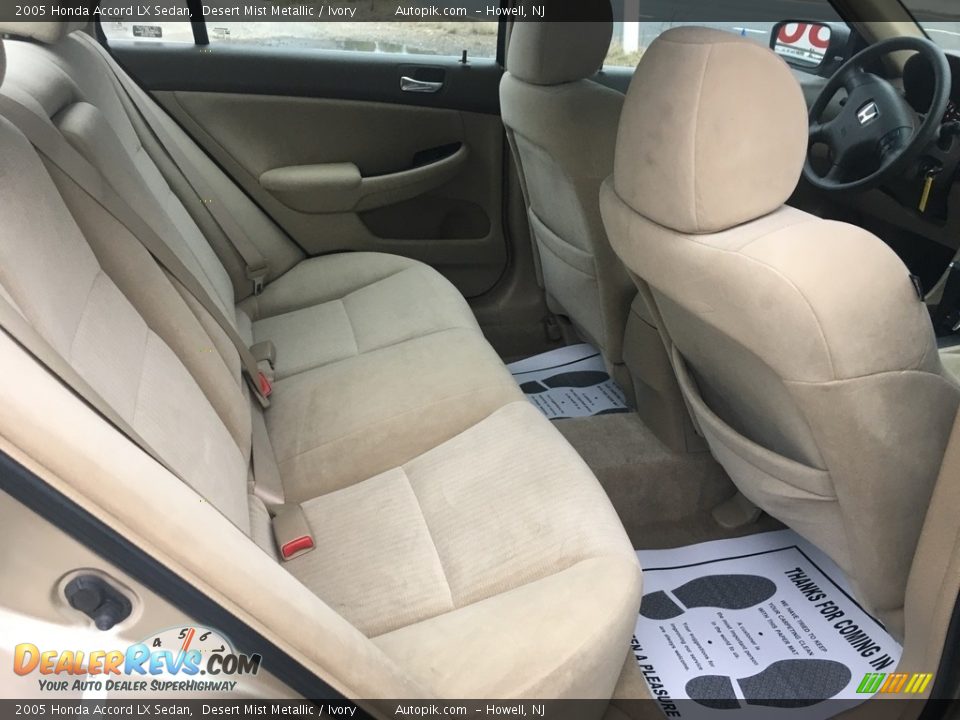 2005 Honda Accord LX Sedan Desert Mist Metallic / Ivory Photo #11
