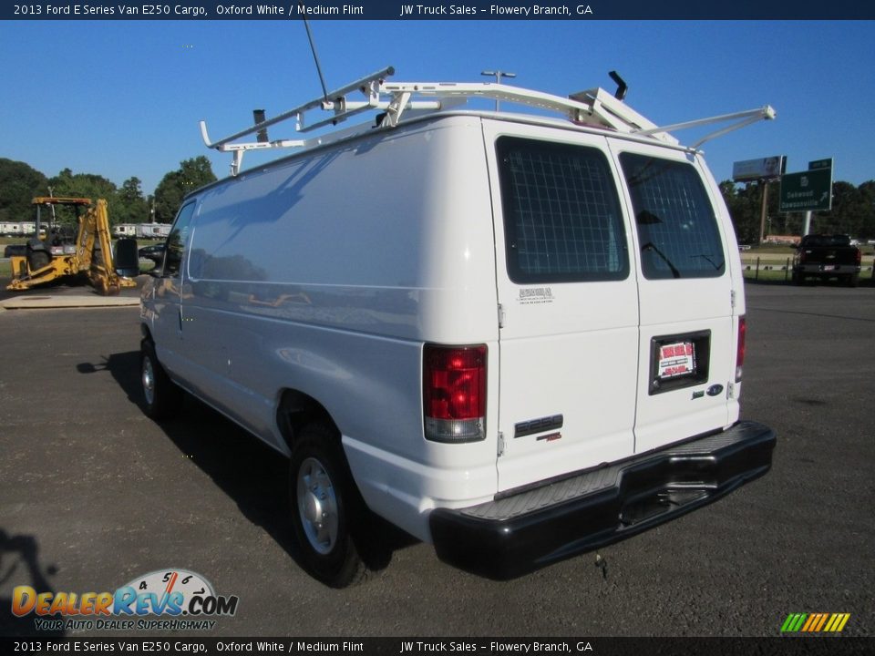 2013 Ford E Series Van E250 Cargo Oxford White / Medium Flint Photo #3