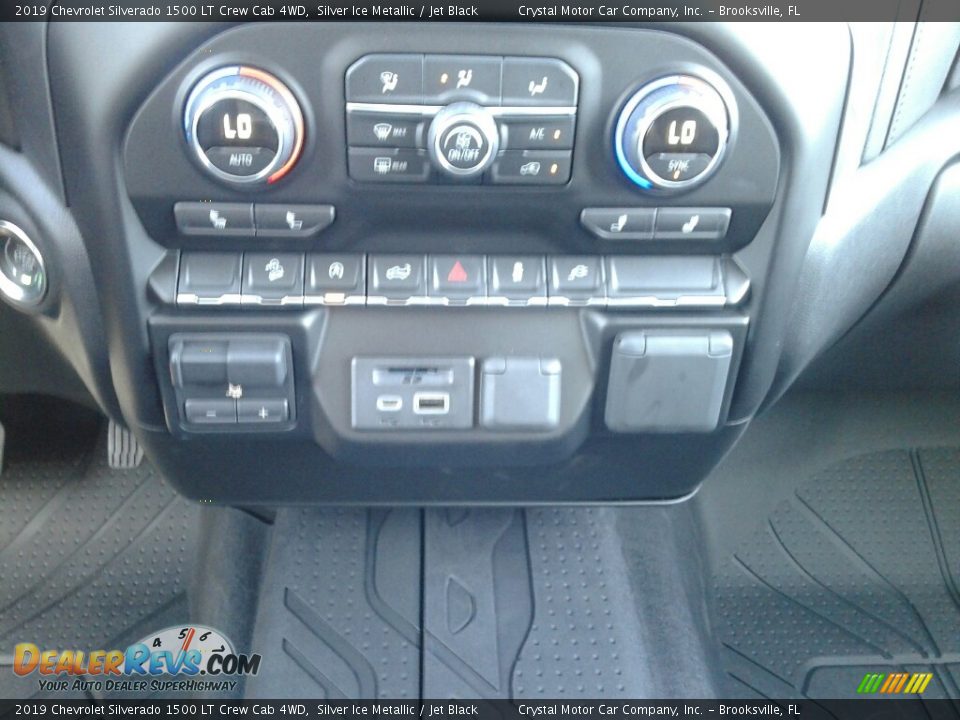 2019 Chevrolet Silverado 1500 LT Crew Cab 4WD Silver Ice Metallic / Jet Black Photo #16