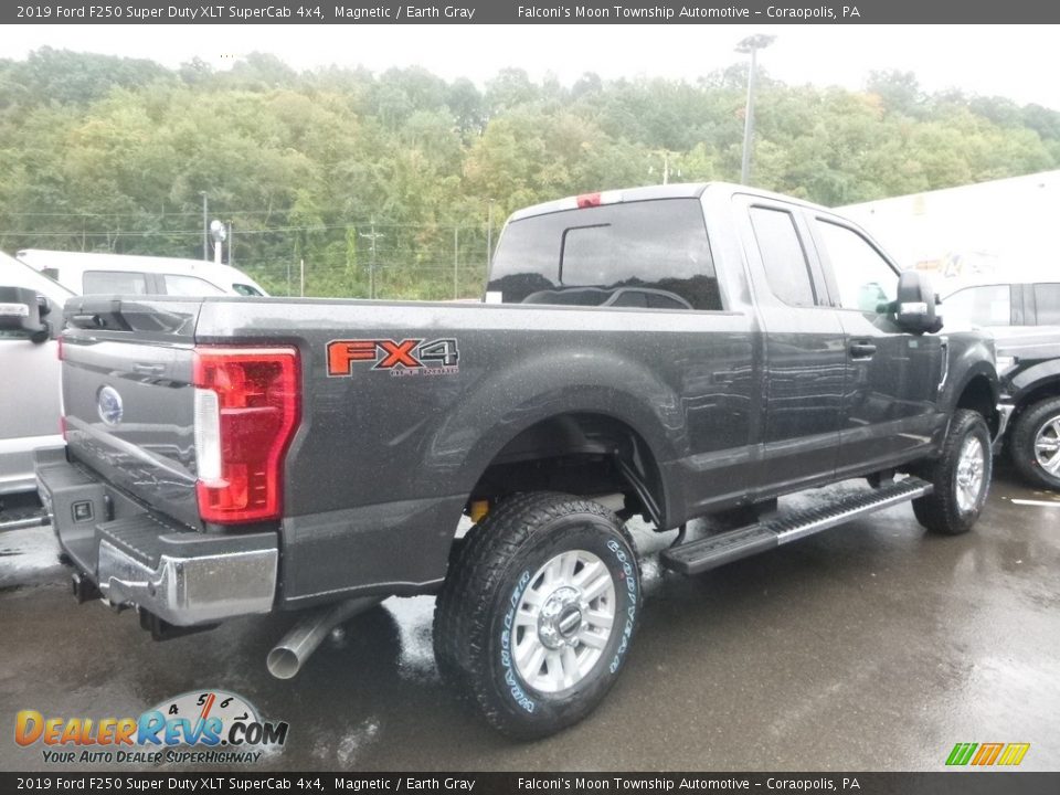 2019 Ford F250 Super Duty XLT SuperCab 4x4 Magnetic / Earth Gray Photo #2