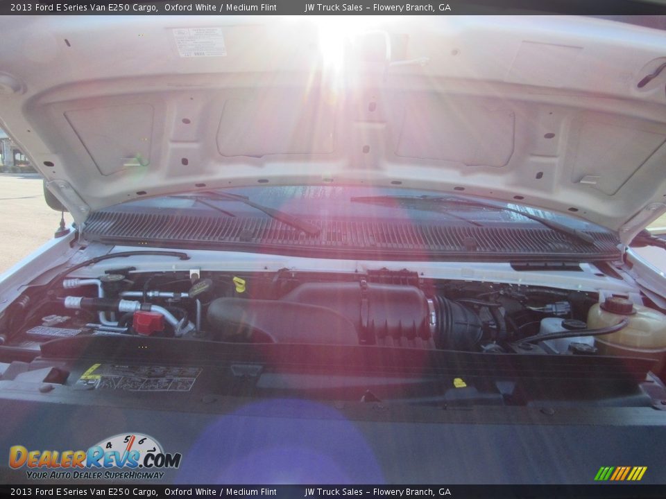 2013 Ford E Series Van E250 Cargo Oxford White / Medium Flint Photo #30