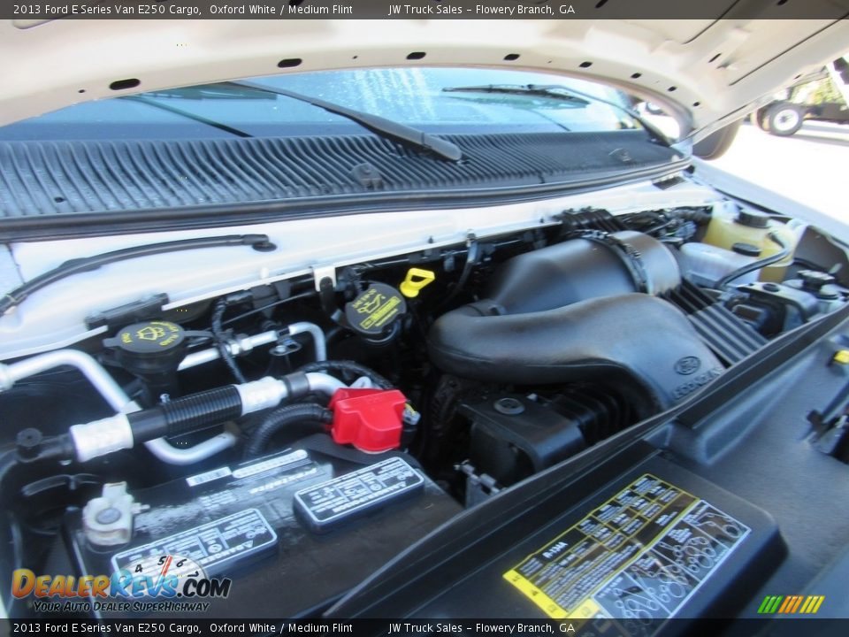 2013 Ford E Series Van E250 Cargo Oxford White / Medium Flint Photo #31