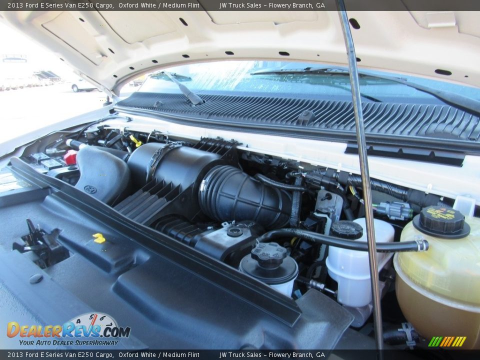 2013 Ford E Series Van E250 Cargo Oxford White / Medium Flint Photo #32