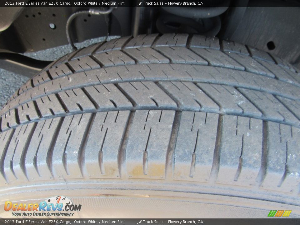2013 Ford E Series Van E250 Cargo Oxford White / Medium Flint Photo #34