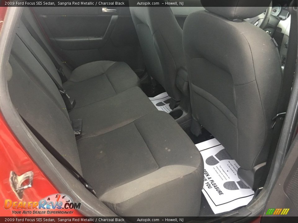 2009 Ford Focus SES Sedan Sangria Red Metallic / Charcoal Black Photo #11