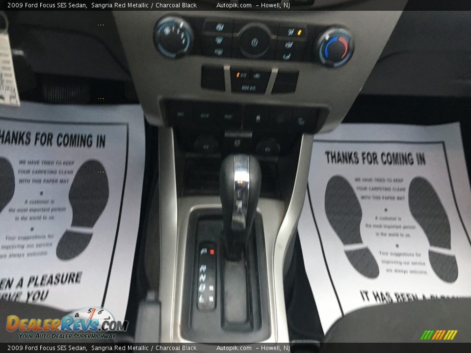 2009 Ford Focus SES Sedan Sangria Red Metallic / Charcoal Black Photo #14