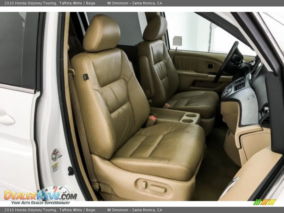 2010 Honda Odyssey Touring Taffeta White / Beige Photo #6